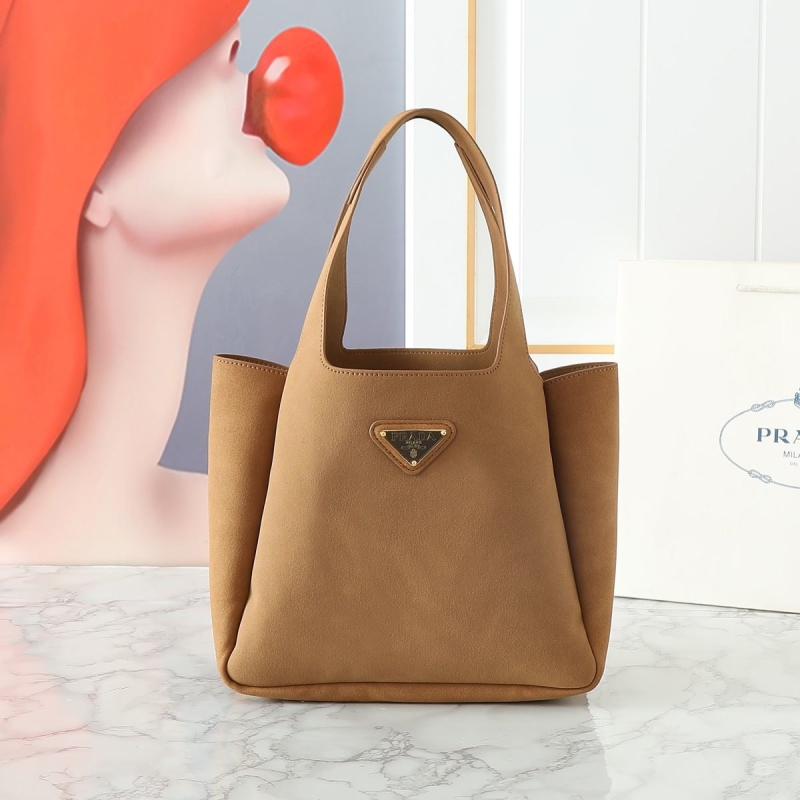 Pra*a shopping bags